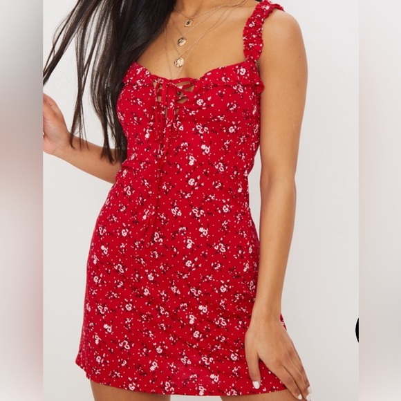 NWT Size 6 Red Ditsy Floral Print Frill Detail Shift Dress - Picture 1 of 5